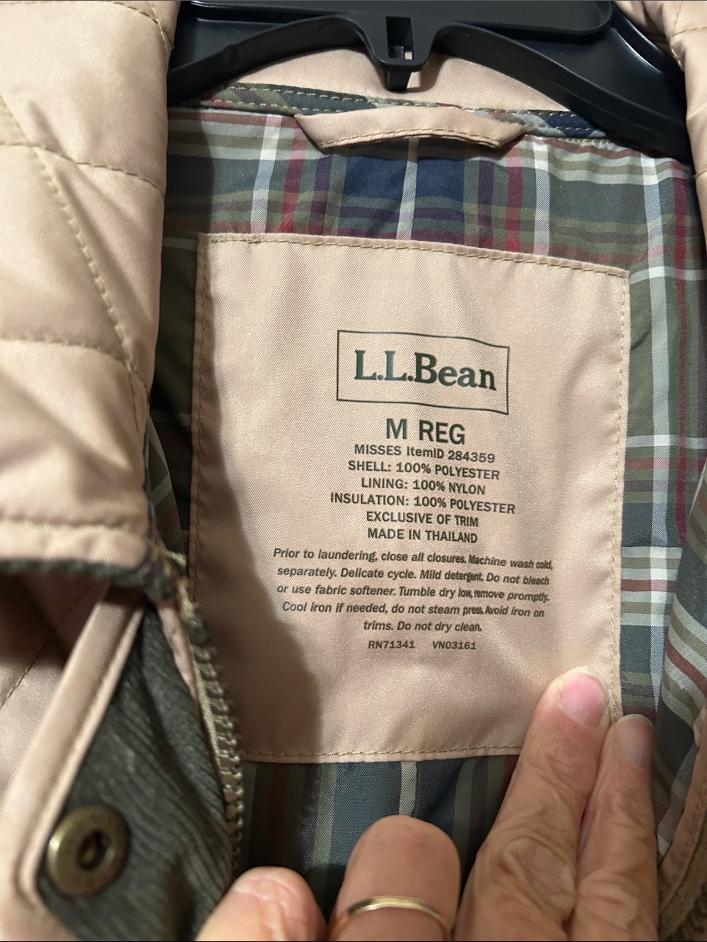 L.L. Bean Medium, Diamond pattern Quilted Riding Jacket Beige with plaid lining - Picture 2 of 7